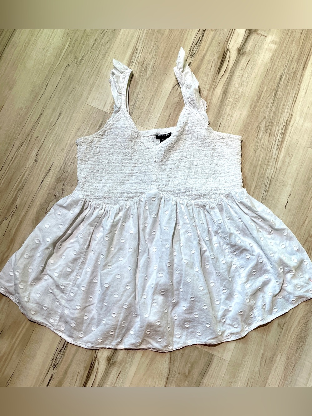 Torrid White Textured Smocked Tank Top with Eyelet lace, size 0/12